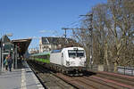 6193 425 rollte am 08.04.26 mit dem versp�tetem FLX 1238 nach Hamburg vorbei am S-Bahnhof Tiergarten Richtung Stendal.
