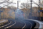 Freie Fahrt:
Nachschuss auf 232 654-4 (132 654-5) DB als Tfzf, die den Hp Magdeburg Herrenkrug auf der Bahnstrecke Berlin–Magdeburg (KBS 201) Richtung Biederitz durchfährt und dabei eine dichte Abgaswolke hinterlässt.
[19.11.2019 | 11:01 Uhr]