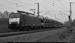 Autotransportzug (DB Schenker Rail Automotive GmbH) mit 189 457-5 (91 51 5170 031-6 PL-DISPO | Siemens ES64F4-457) unterwegs in Magdeburg Herrenkrug Richtung Magdeburg-Neustadt.
Um diese Zeit war es schon sehr grau und dunkel – daher belasse ich es als S/W-Version.

🧰 Mitsui Rail Capital Europe GmbH (MRCE), vermietet an DB Cargo (?)
🕓 14.1.2022 | 16:02 Uhr