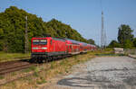 112 187 zog am 11.06.2023 einen RE3 von Eberswalde nach Stralsund, durch Miltzow.