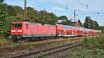 112 165 mit ihrem RE3 Lutherstadt-Wittenberg Hbf - Stralsund Hbf kurz vor der Einfahrt in den Bahnhof Miltzow.
Aufgenommen im September 2022.