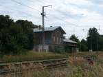 Nicht mehr genutztes Bahnhofsgebäude von Miltzow an 18.August 2013.
