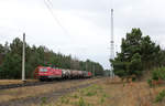 DB Cargo 143 922 mit der Übergabe Seddin - Schwedt (Oder).