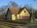 Zwischen Angermünde und Chorin gelegend die ehemalige Station Herzsprung am 30.November 2019.Das Gebäude selbst ist in einem guten Zustand und steht zum Verkauf.
