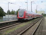 Der RE aus Stralsund fuhr,am 05.September 2020,in den Bahnhof Anklam ein.Nach zwei Minuten Aufenthalt ging es weiter nach Falkenberg.