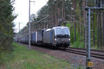 Siemens Vectron mit Containerzug bei Nassenheide Richtung Berlin am 07.05.2026.