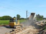 Staubiges von der Baustelle, zurzeit wird an der Baustelle Nassenheide-L�wenberg am 24.07.2013 das Schotterplanum hergestellt.