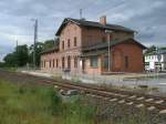Das Bahnhofsgeb�ude von Z�ssow am 23.Juni 2012.