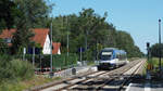 Eigentlich wollte ich eine Zugkreuzung aufnehmen, die sich nach Fahrplan im Bahnhof Herrensee ergibt - aber der Zug aus Berlin kam verspätet und der Zug nach Berlin zog in der Zwischenzeit schon