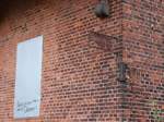 1.10.2016 Werbig, Ostbahn. Güterabfertigungsschild nebst politischem Statement.