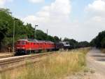 232 691 und 232 191 mit Güterzug in Gusow (22.07.2006)