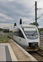 643 366-7 (VT 643.10 | Bombardier Talent) erreicht auf dem Gegengleis den Endbahnhof Berlin-Karow.