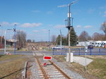 Eine Sh2 Scheibe signalisiert in Wensickendorf das provesorische Streckenende denn gelegentlich veranstalten die Berliner Eisenbahnfreunde Sonderfahrten zum Bauernmarkt in Schmachtenhagen und dann