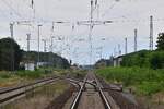 Blick auf den Bahnhof Jessen vom Bahnübergang Henningstraße aus.