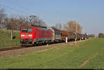 Ein weiterer gemischter Gz, hauptsächlich bestehend aus Haubenwagen, nimmt mit 189 002-9 (Siemens ES64F4) in Halle (Saale), Zöberitzer Weg, Kurs auf die ZBA Halle (Saale).

🧰 DB Cargo
🚩 Bahnstrecke Halle–Cottbus (KBS 219)
🕓 30.3.2021 | 17:49 Uhr