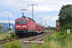 143 591 schiebt ihre S9 bestehend aus 2 Dostos aus Halle kommend in Richtung Halle Peißen. 

Halle 06.08.2021