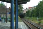 Die Sdausfahrt des Kamenzer Bahnhofes, aufgenommen vom Bahnsteig 1 am 01.07.2011.