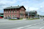 Bahnhof Kamenz, aufgenommen am 01.07.2011. Der Bahnhof wird zurzeit saniert und umgebaut. Der linke Teil des Geb�udes befindet sich (noch) im Originalzustand!
