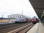 386 016-0 von der METRANS kommt durch Pirna mit einem lagen Containerzug aus Bremerhaven(D) nach Prag(CZ) aus Richtung Dresden-Hbf und fährt in Richtung Königstein,Bad-Schandau,Tschechien.