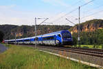 Einer der wahrscheinlich schönsten Züge macht sich in einer der wahrscheinlich schönsten Landschaft auf seinen im Vergleich zu seiner geschafften Strecke kurzen Weg nach Berlin. Zusehen ist hier eine Railjet-Garnitur, welche von der ÖBB 1216 238 (Bild folgt) gezogen wird. Dies ist der erste reguläre Planumlauf der neuen Railjet Linie 27 (Berlin-Graz). Ort: Kurort Rathen Datum: 15.06.2020 Zeit: 19:37 Zugnummer: RJ 256 Richtung: Berlin-Charlottenburg Linie: RJ 27 Betreiber: DB Fernverkehr AG, Ceske Drahy, Österreichische Bundesbahnen Bearbeitung: Ja          © Bildrechte vorenthalten