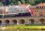 Museumslok 52 8080-5 der ostschs. Eisenbahnfreunde befhrt im Rahmen des Elbe-Dampf-Nostalgietages am 26.8.2007 den Viadukt Knigstein