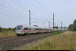 411 504 (Tz 1104  Erfurt ) als ICE 1723 (Linie 29) von Berlin Gesundbrunnen nach München Hbf fährt in Brehna auf der Bahnstrecke Berlin–Halle (KBS 250).
[21.7.2018 | 11:06 Uhr]