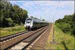 ET 1442306 erreicht hier am 20.06.2026 um 16.28 Uhr als S 8 auf der Fahrt nach Halle an der Saale den Haltepunkt Hohenthurm.