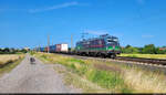 6193 252-4  We love to connect  (Siemens Vectron) mit Sattelaufliegern im Schlepp bei Landsberg (Saalekreis) Richtung Halle (Saale).

🧰 ELL Austria GmbH (European Locomotive Leasing), vermietet an die TX Logistik AG (TXL)
🕓 20.6.2025 | 17:08 Uhr