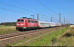 111 011-3 führt einen  Säuferzug  – oder laut Anzeige  Ersatzzug  – über Hohenthurm zum Flughafen Leipzig/Halle.