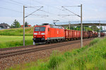 185 044-5 mit gemischten Güterzug bei Zschortau.