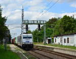 Die Strecke Magdeburg Dessau ist ein wichtiger Korridor für den Tschchischen Verkehr und für Metrans. Hier durchfährt 386 017-8 mit einem tschechischen Containerzug Güterglück gen Dessau.

Güterglück 04.08.2017
