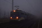 140 774-1 der EVB zieht einen Skoda Autozug aus Tschechien durch Güterglück gen Magdeburg.

Güterglück 11.01.2018