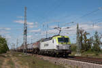 Captrain 193 784-6 fährt mit Kesselwagen durch Königsborn in Richtung Dessau.