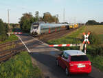 1 442 306 als RE13 nach Magdeburg wurde zum Glück nicht von 223 012 mit einem Bauzug zugefahren. Hier bei der Durchfahr von Güterglück.

Güterglück, der 19.09.2025