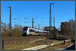 1442 803 der DB Regio hat soeben die Elbe überquert und wird in Kürze Magdeburg-Neustadt erreichen.