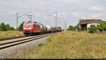 Gemischter Gz mit 145 005-5 passiert das Bahnhäuschen von Lübs(Magdeburg) Richtung Trebnitz.