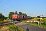 155 124 von Leipziger DampfkulTour zieht einen Getreidezug durch Güterglück in Richtung Magdeburg.

Güterglück 18.07.2023