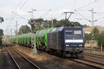 Die für RBH fahrende 145 059 durchfährt mit ihrem Zug Groß Kreutz, 09.08.2022