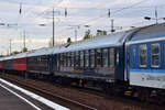 Der Sonderzug aus Bratislava nach Berlin Charlottenburg hatte zahlreiche verschiendene Wagen am Haken so auch 2 Wagen des Bohemia Classic Express.