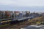 52 8177 dampft mit ihrem Adventssonderzug über den Berliner Ring.