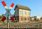 Blick auf das mechanische Stellwerk B1 des Fahrdienstleiters (Fdl) im Hp Weißandt-Gölzau auf der Bahnstrecke Magdeburg–Leipzig (KBS 340).
