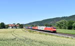 152 001 mit einem Containerzug am 29.06.2019 bei Wispenstein