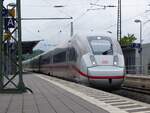 412 012 (umgeleitet - da Schnellfahrstrecke wegen Bauarbeiten gesperrt) durchfährt den Bahnhof Northeim, 16.07.19