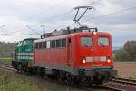 140 855-8 mit V100 am Haken am 15.10.14 um 14:38 in Richtung Kreiensen am Bü Km 75,1 nördlich von Salzderhelden