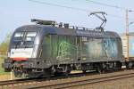 Wiener Lokalbahnen Cargo  182 527-2 nördlich von Salzderhelden am 24.04.15  14:46 in Richtung Göttingen