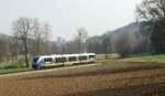 Am 23.03.2015 hat der Triebwagen VT 643 304 der NordWestbahn Adelebsen verlassen und fährt in Richtung Bodenwerder.