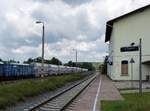 Blick vom Bahnsteig des Bahnhofes Niedersachswerfen Richtung Norden (nördlich von Nordhausen, Strecke Nordhausen-Herzberg-Northeim) 11.07.2014