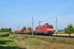 DB Cargo 152 019 mit kurzem, gemischtem Güterzug in Richtung Hannover (bei Bruchmühlen, 23.08.19).