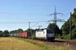 Siemens Rail Systems 193 821, vermietet an SBB Cargo International, zieht einen Containerzug am 30.06.15 in Langwedel in Richtung Hannover.