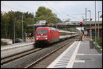 DB 101039-6 durcheilt hier auf der Rollbahn am 20.10.2020 um 8.46 Uhr mit dem EC 9 nach Zürich den Bahnhof Natrup Hagen.